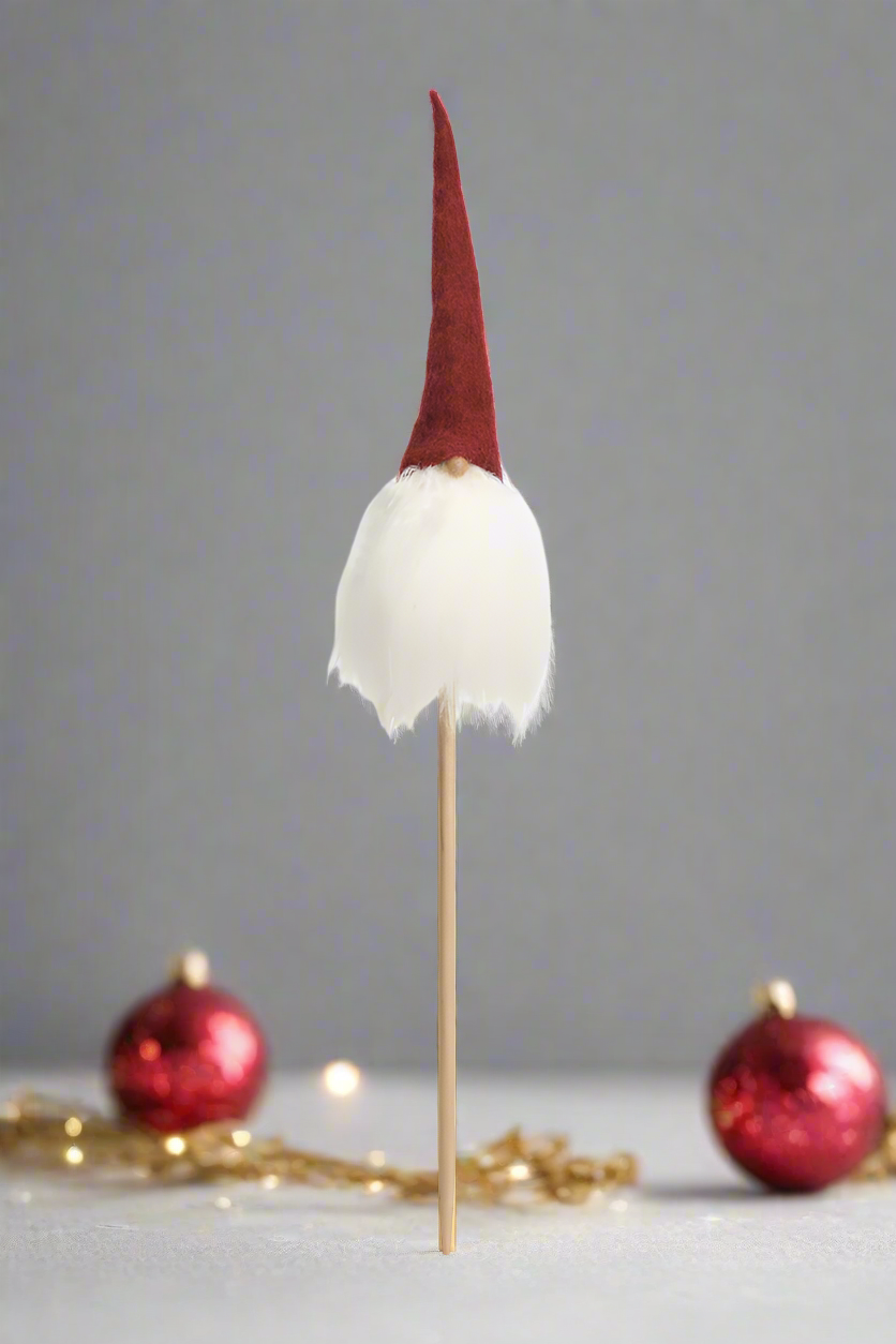 Tomte Gnome - Blomkvist (red hat/white beard)